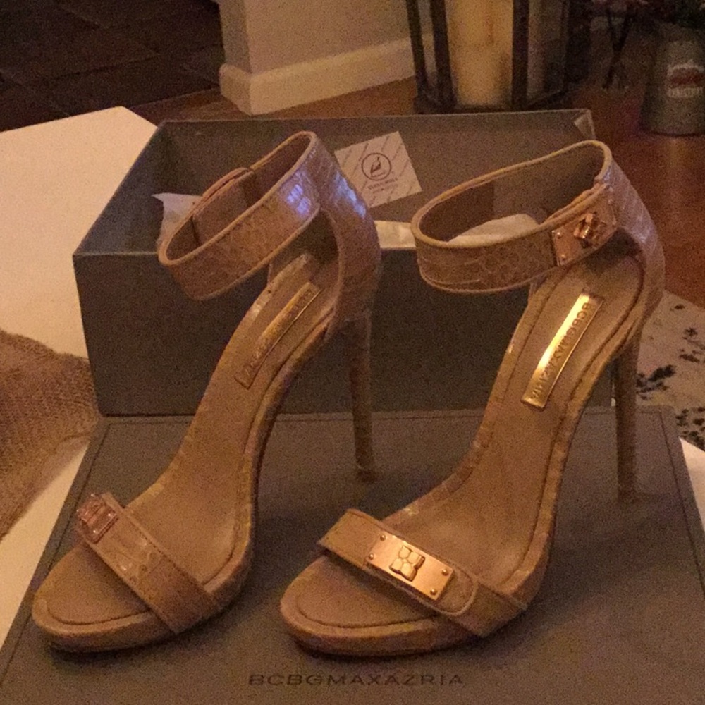 BCBGMAXAZRIA Heels